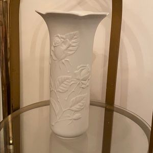 A white vase